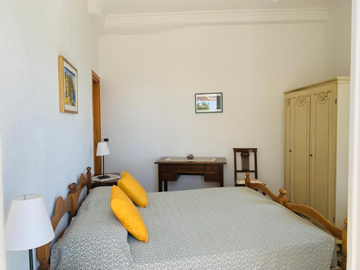 Pensione Casa Verde Sant'Angelo  エクステリア 写真