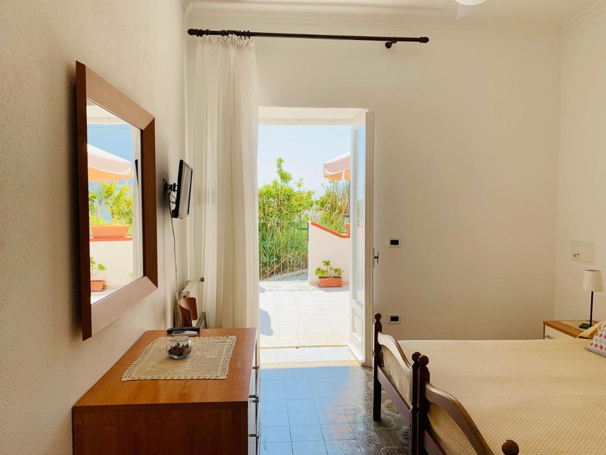 Pensione Casa Verde Sant'Angelo  エクステリア 写真