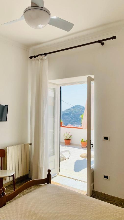 Pensione Casa Verde Sant'Angelo  エクステリア 写真